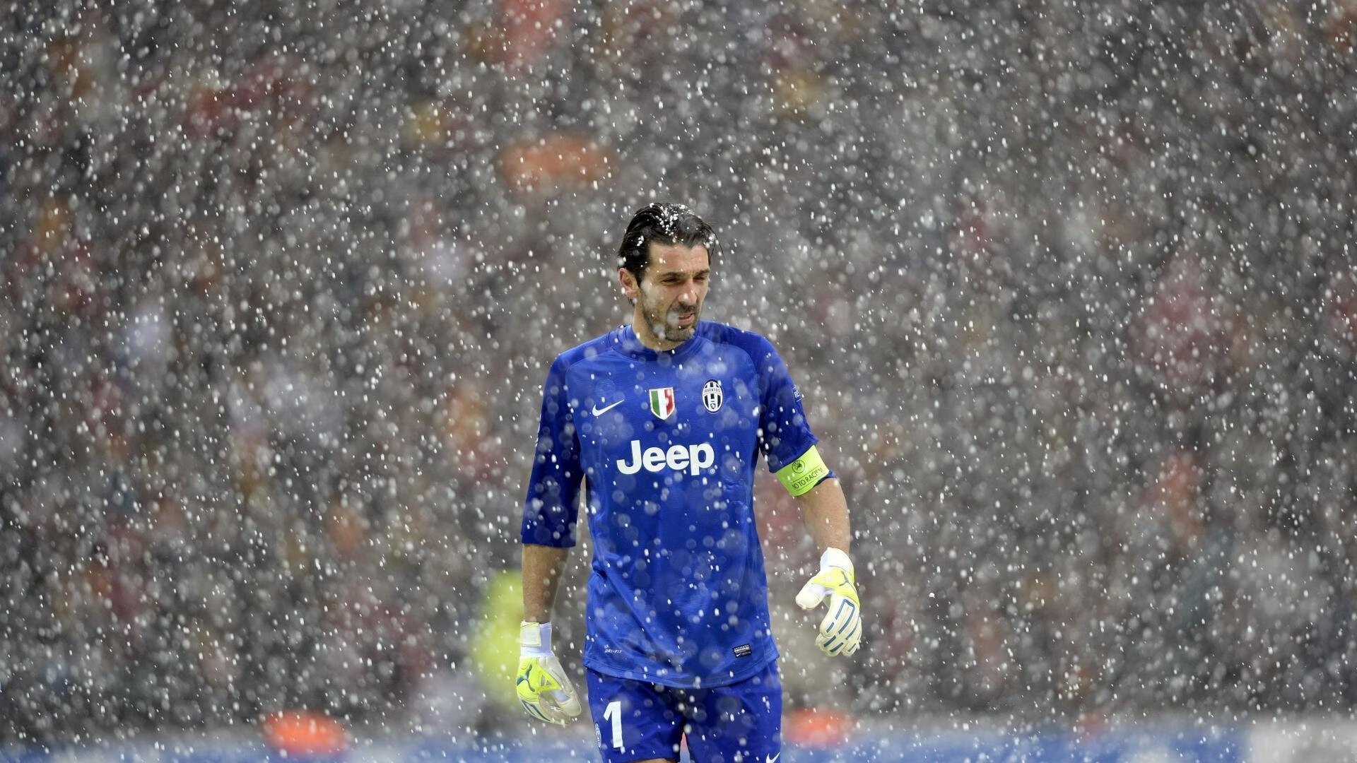 五大联赛是否在中场搭配中加入更多防守倾向球员，五大联赛最强中场